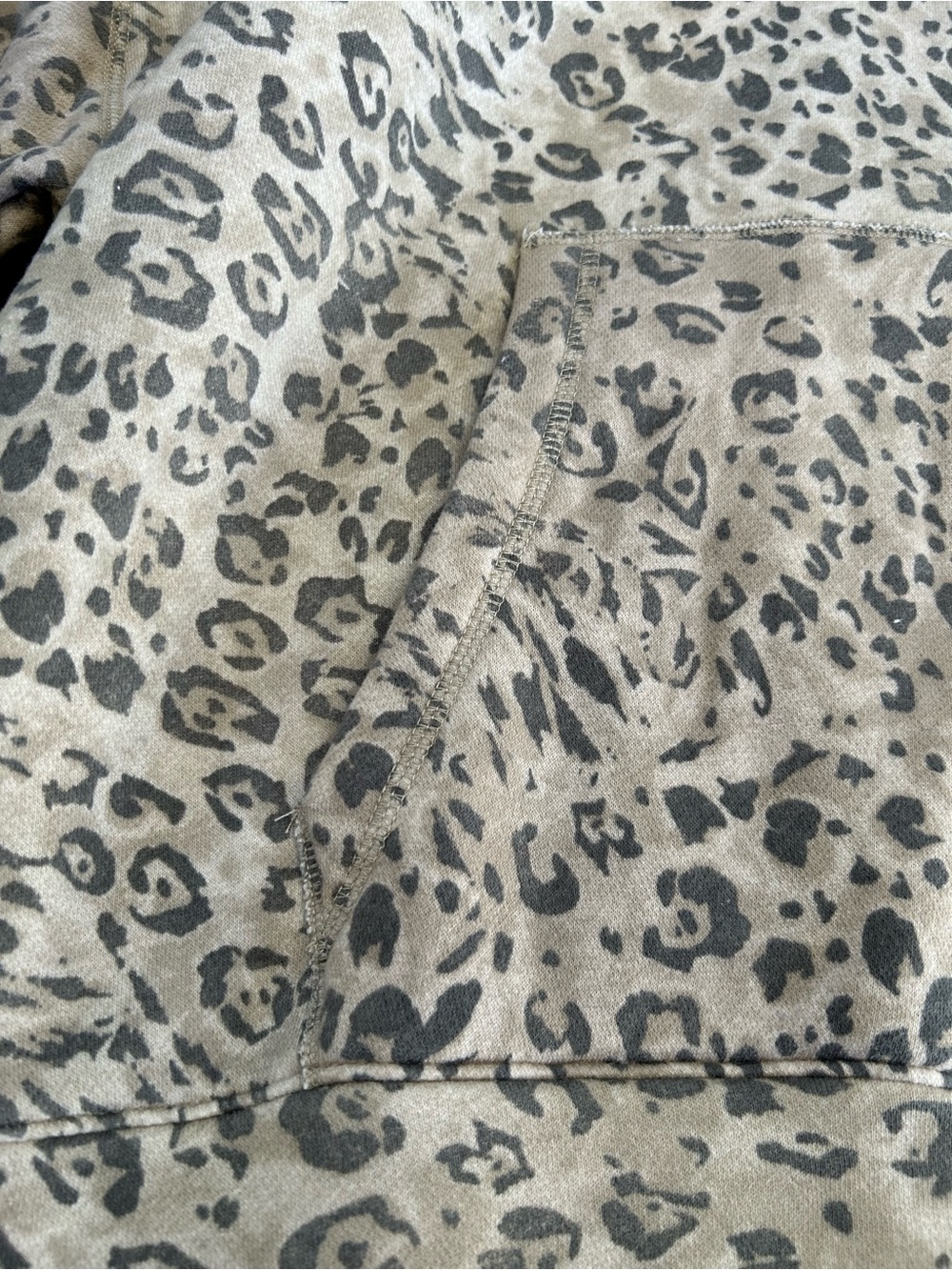 Hollister Cream and Gray Leopard Hoodie - Picture 4 of 7